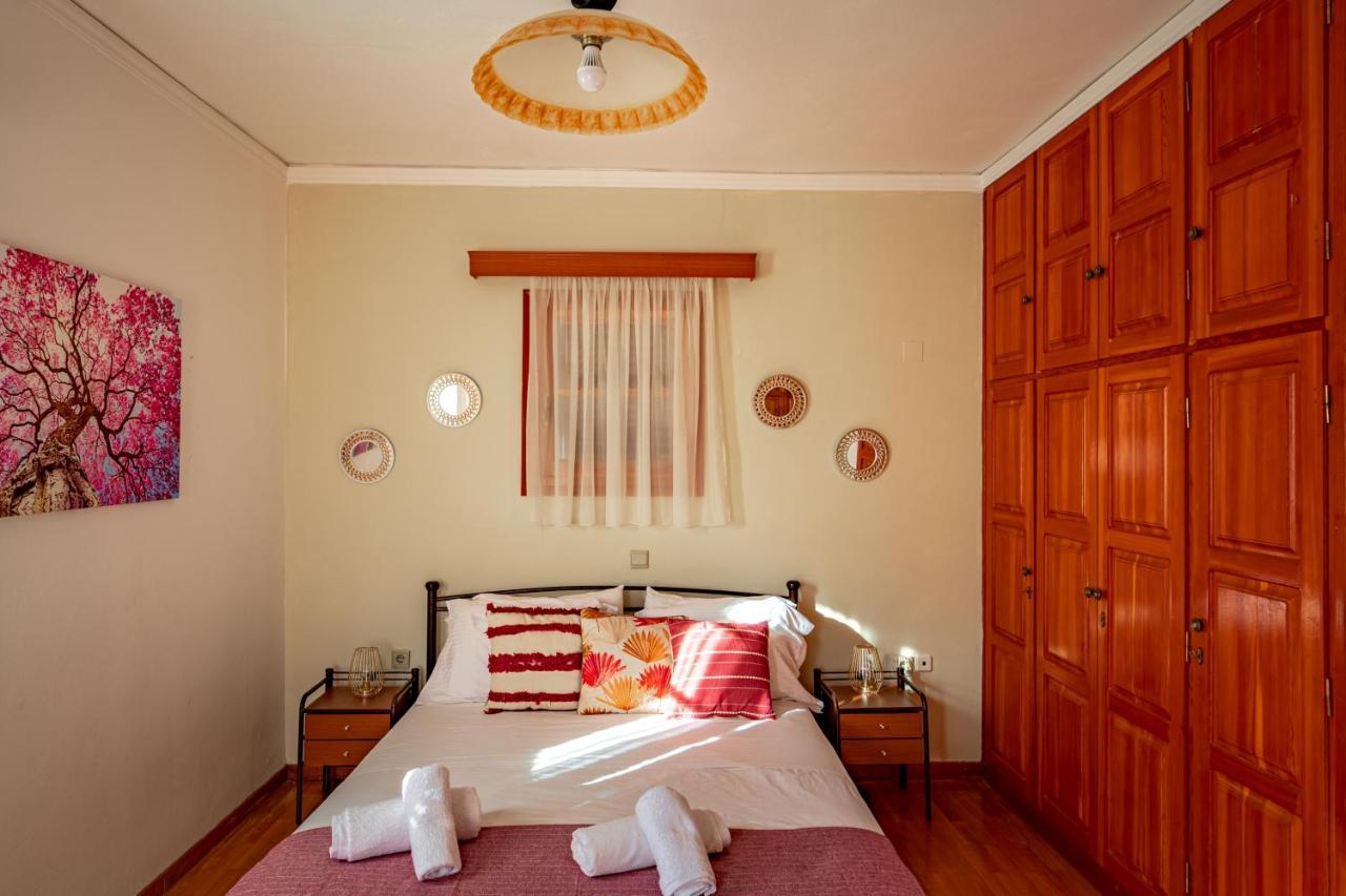 Golden Flower'S Apartment Pórosz Kültér fotó