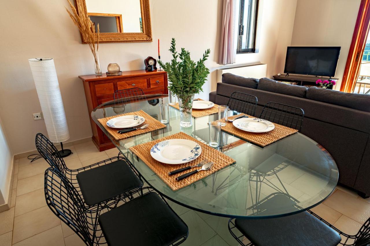 Golden Flower'S Apartment Pórosz Kültér fotó