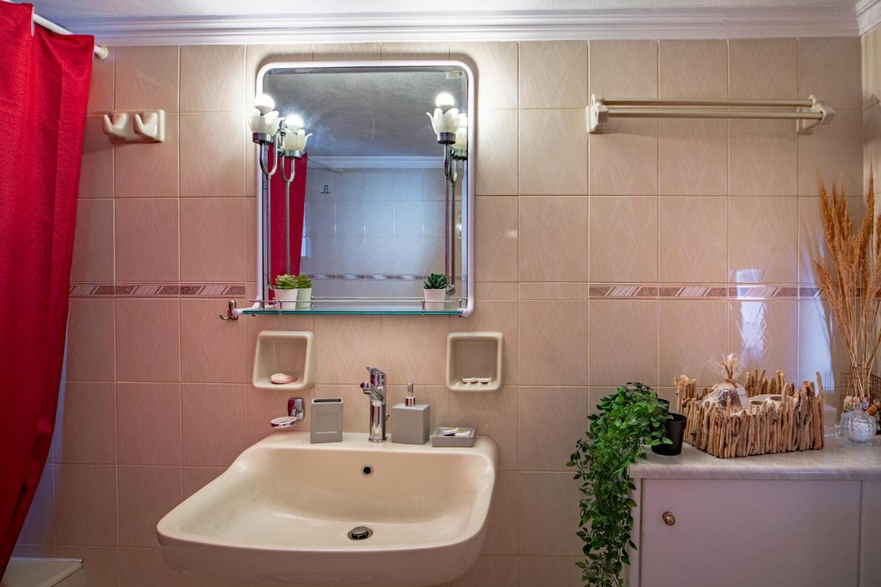 Golden Flower'S Apartment Pórosz Kültér fotó